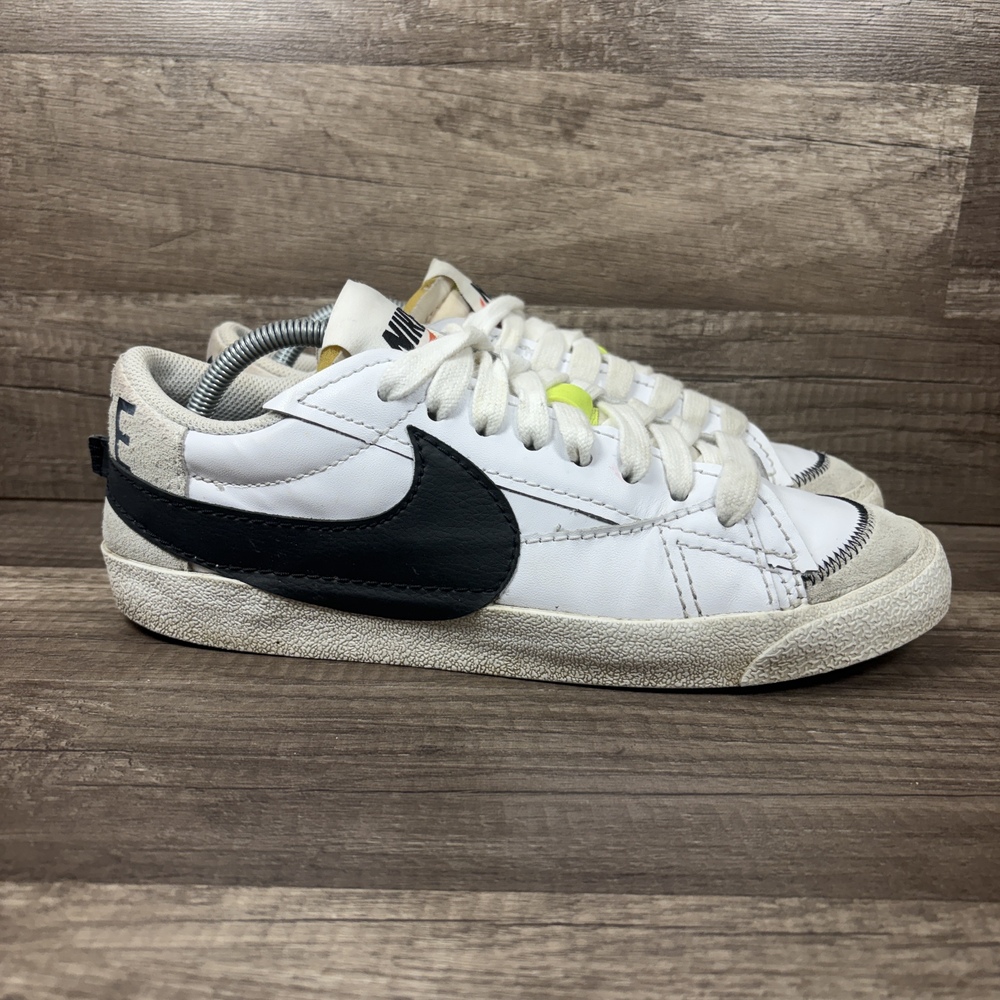 Nike Blazer Low 77 Jumbo White Black Mens US Size 10 EUR 44 DN2158-101 Sneakers